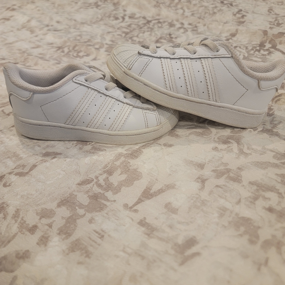 Adidas superstar